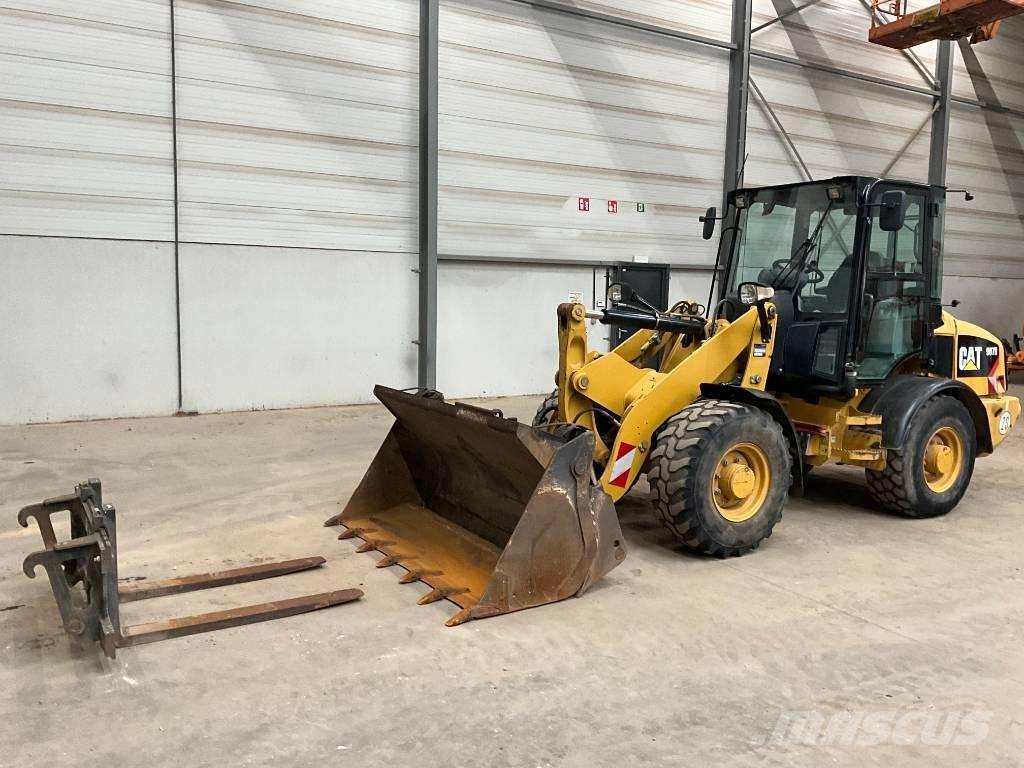 CAT 907 H 2 Rataslaadurid