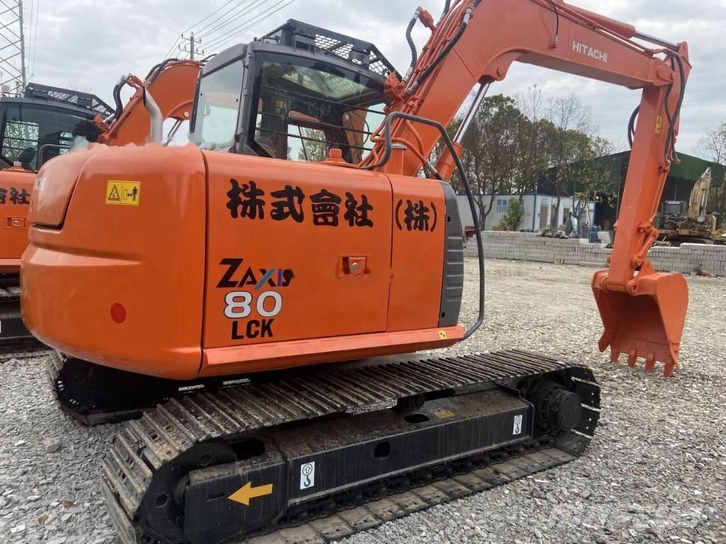 Hitachi ZX 80 Väikeekskavaatorid 7t-12t
