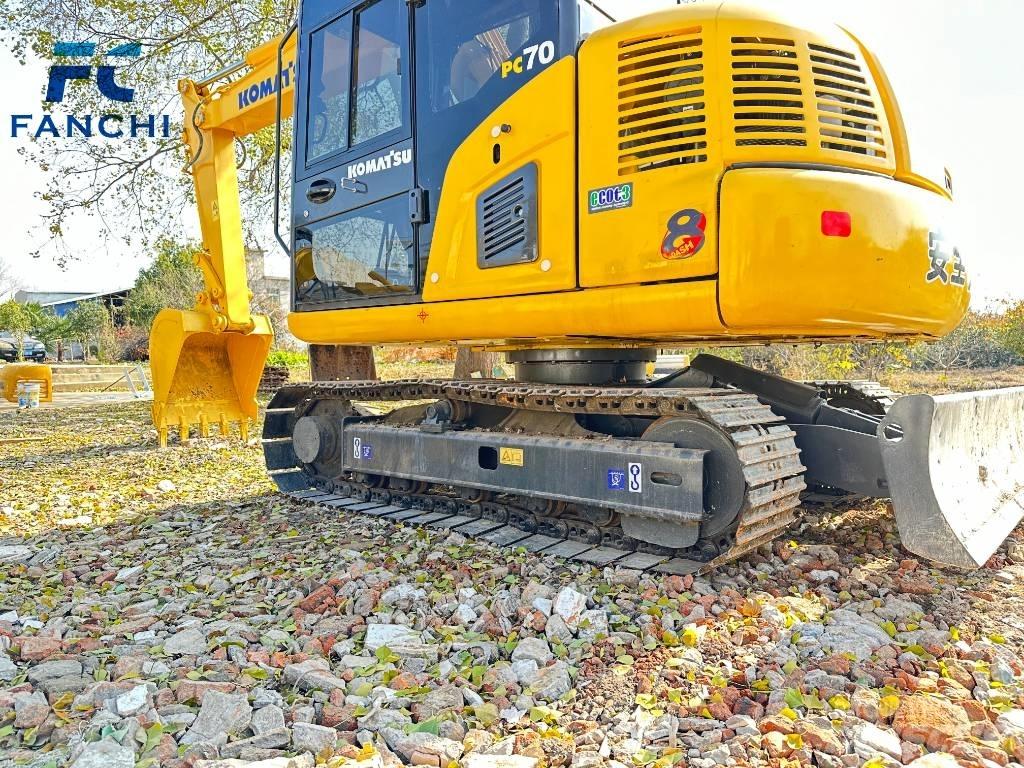 Komatsu PC70-8 Roomikekskavaatorid