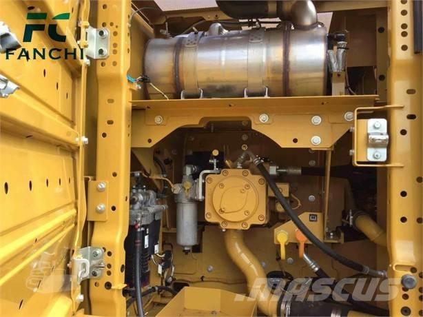 CAT cat320E Roomikekskavaatorid