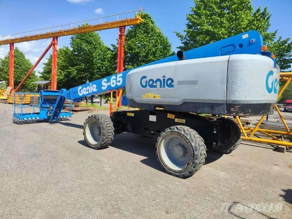Genie S 65 Iseliikuvad poomtõstukid