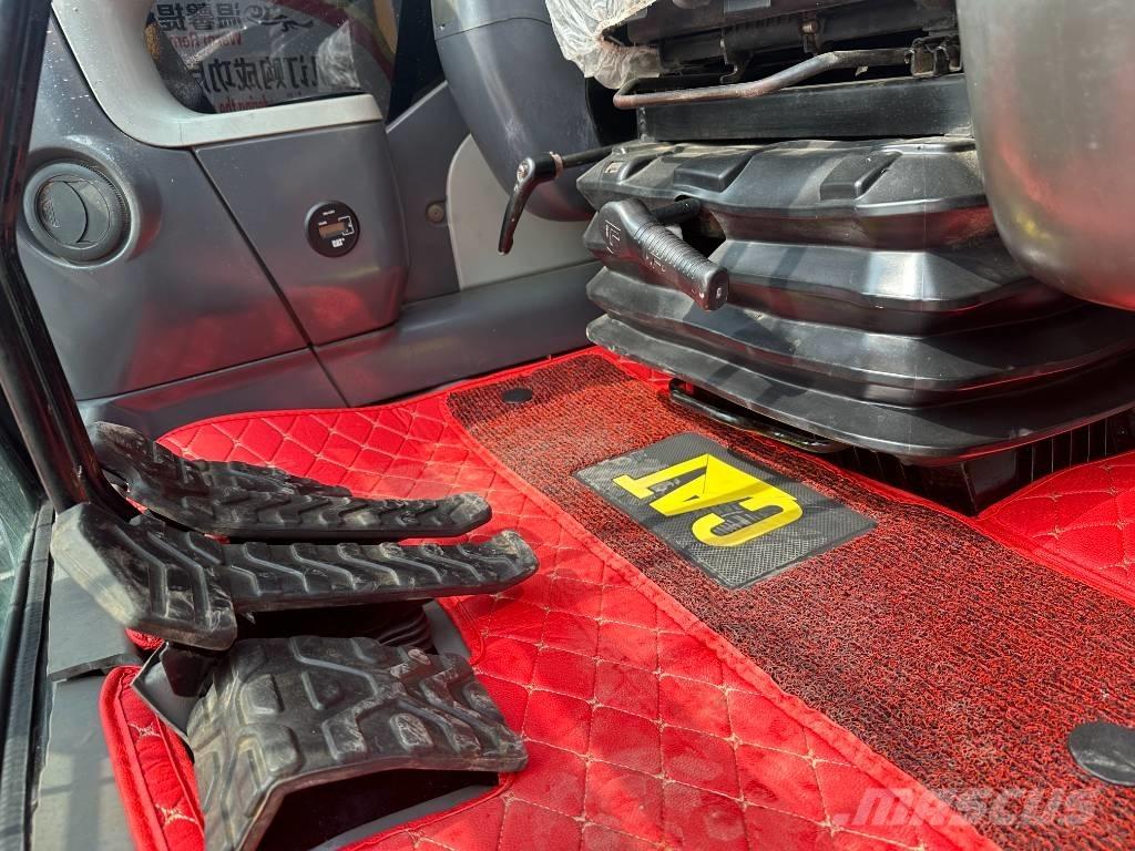 CAT 329 D L Roomikekskavaatorid