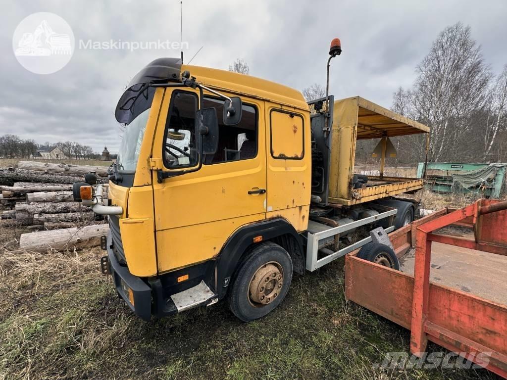 Mercedes-Benz 1117 L Konksliftveokid