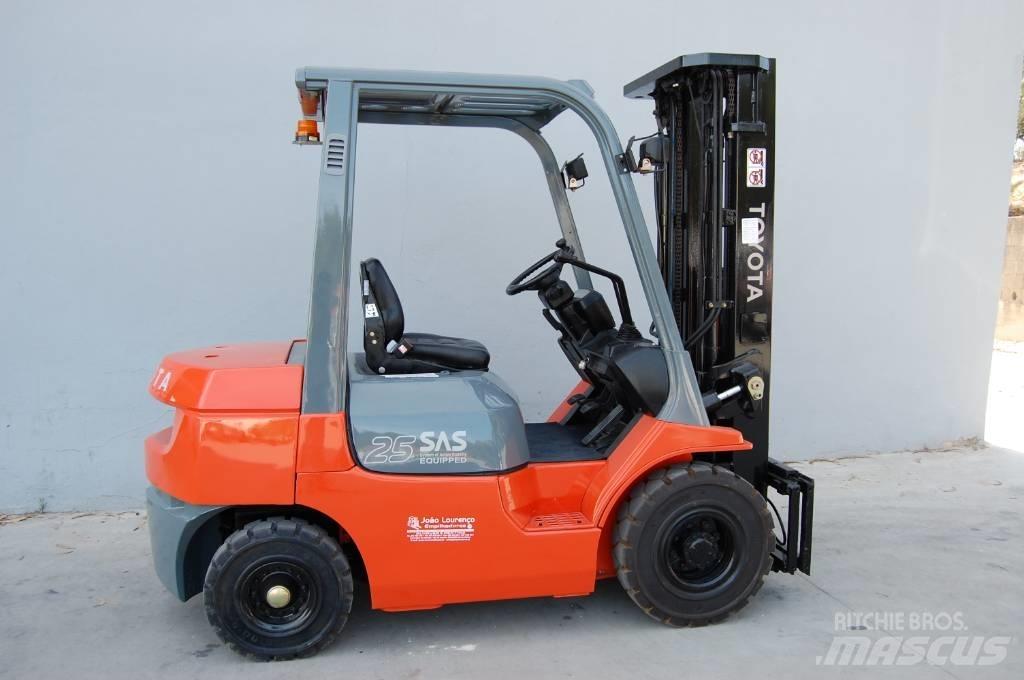 Toyota 7 FD 25 Diiseltõstukid