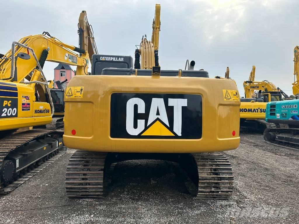 CAT 320 D2 Roomikekskavaatorid