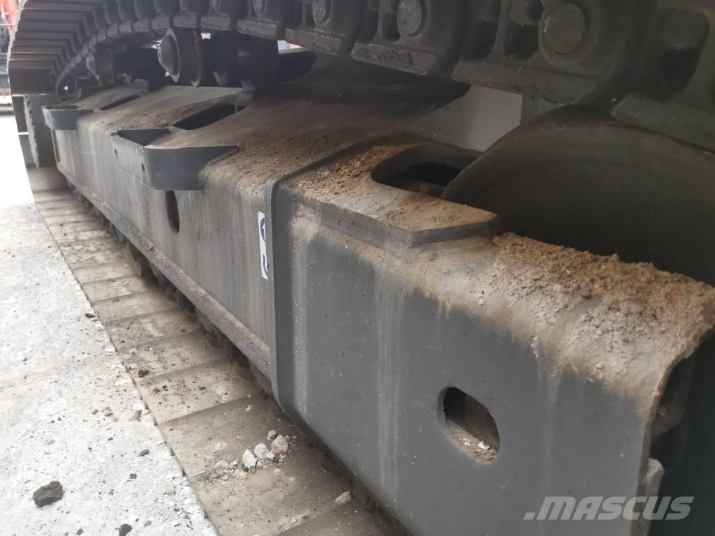 Komatsu PC 200 LC-8 Roomikekskavaatorid