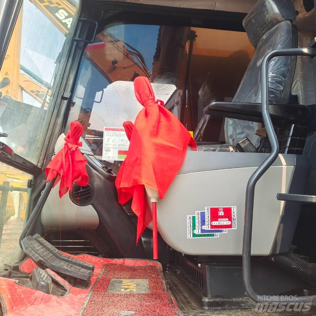 Komatsu PC 200-8 Roomikekskavaatorid