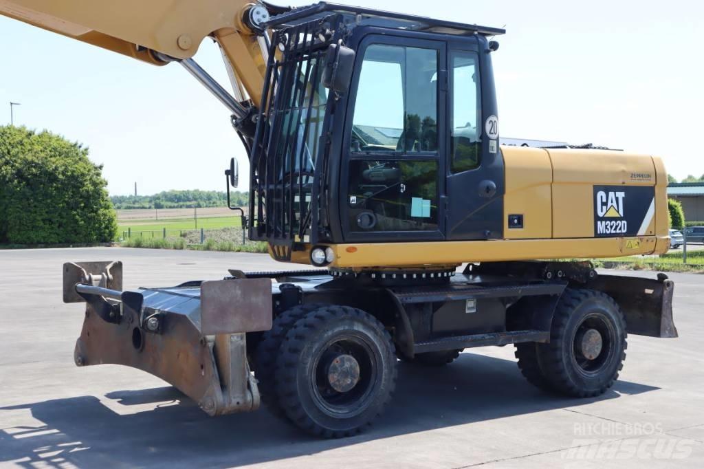 CAT M 322 D Ratasekskavaatorid
