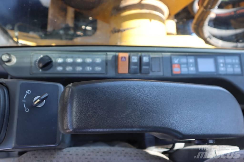CAT M 322 D Ratasekskavaatorid