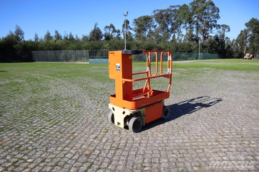 JLG 1230ES Vertikaalsed mast tõstukid