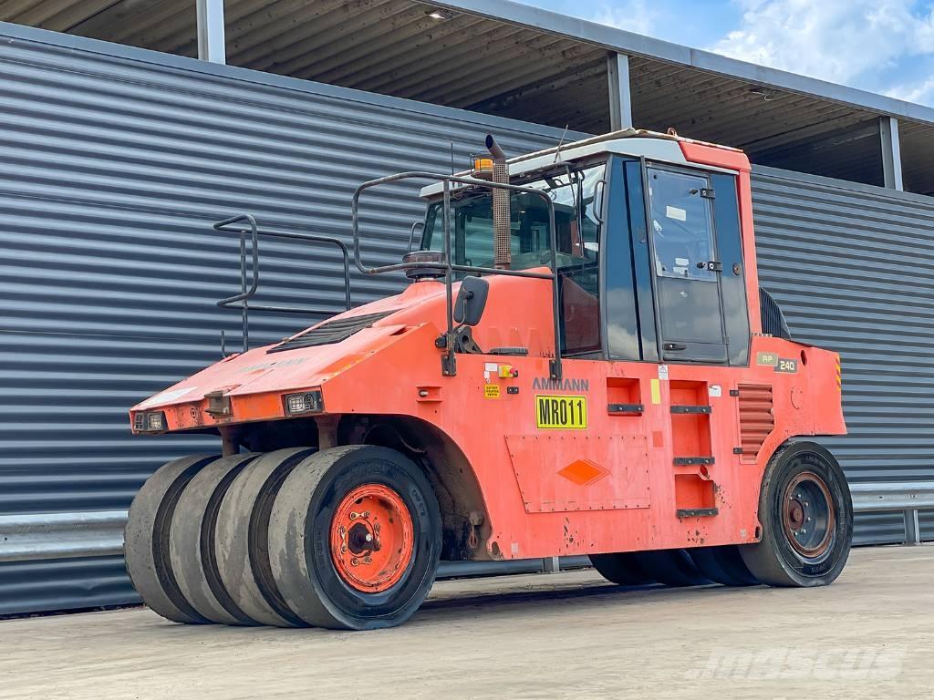 Ammann AP 240 Pneumorehvidega rullid