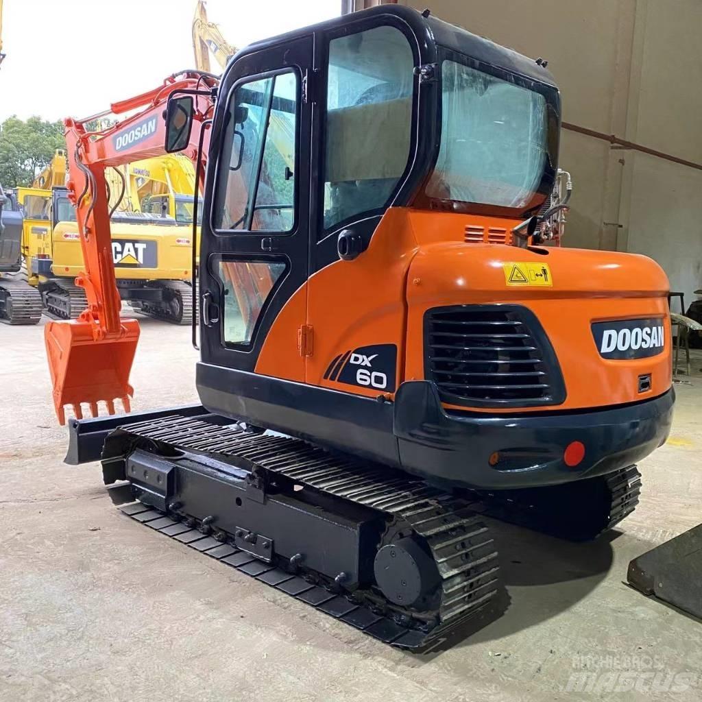 Doosan DX 60-9 C Roomikekskavaatorid