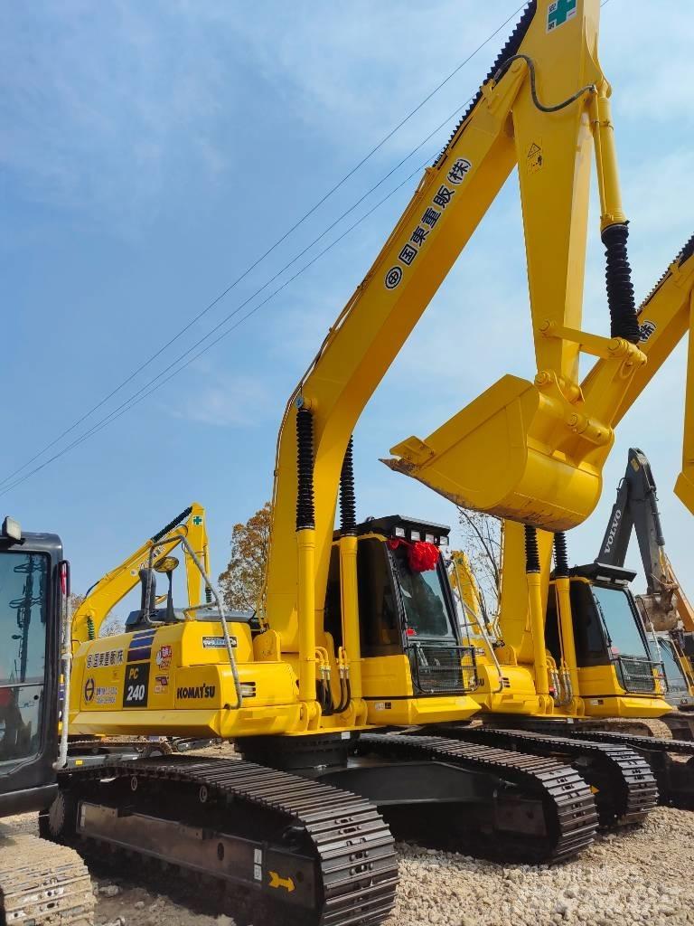 Komatsu PC 240 Roomikekskavaatorid