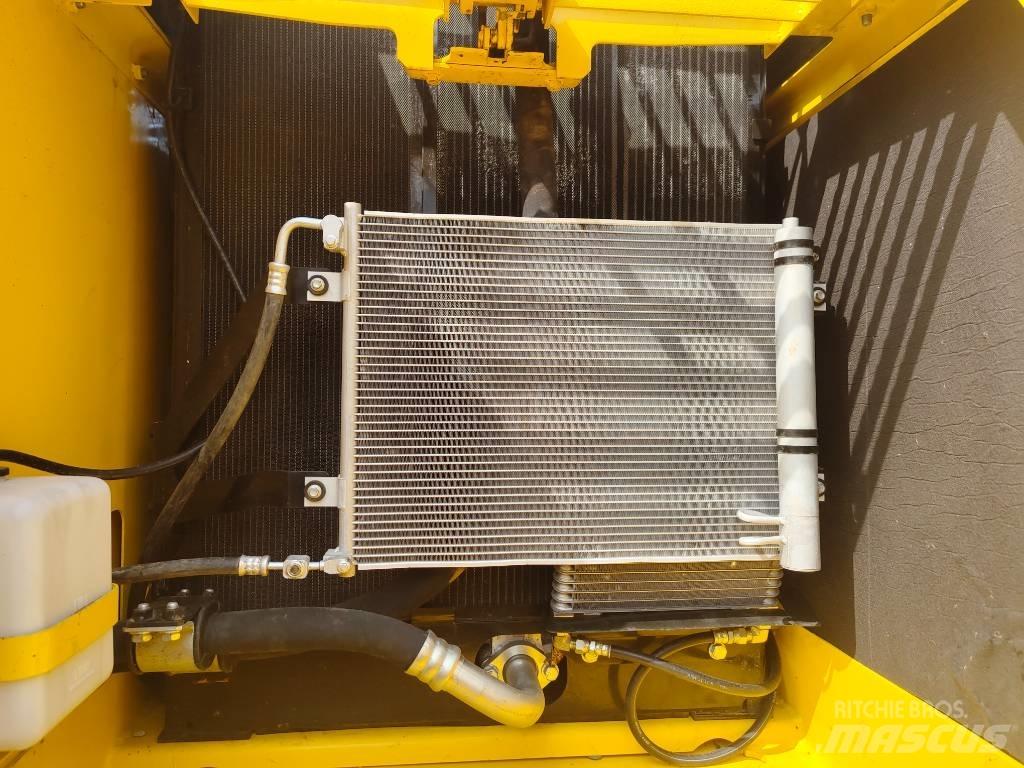 Komatsu PC 240 Roomikekskavaatorid