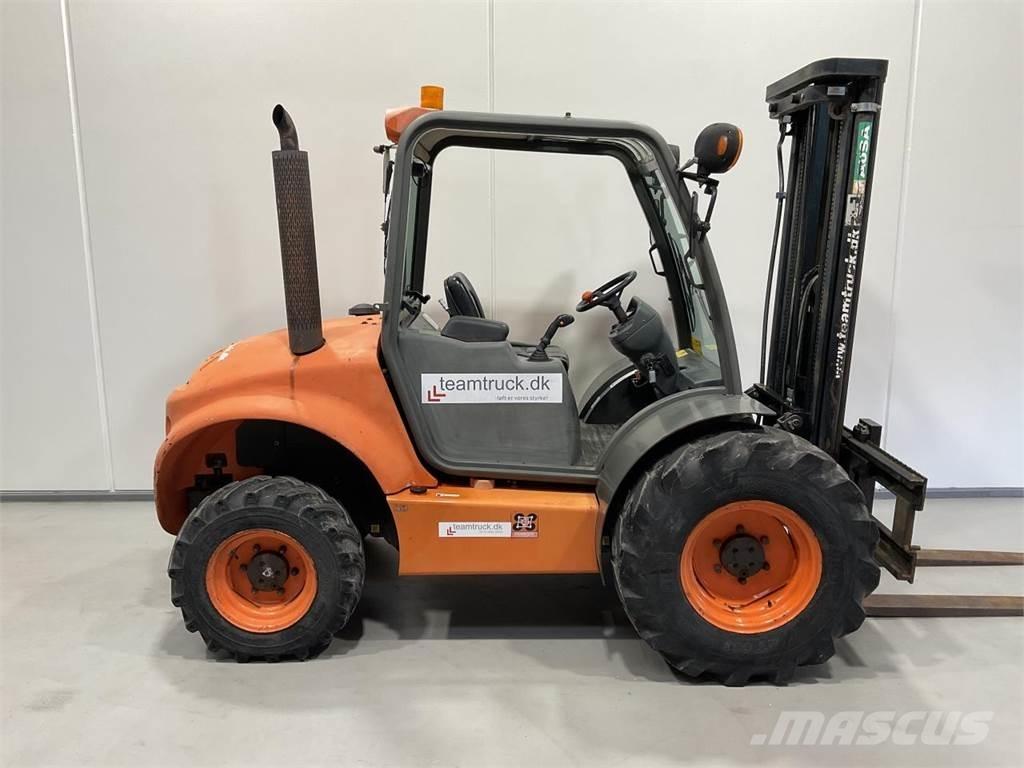 Ausa C250HX4 Maastikutõstukid