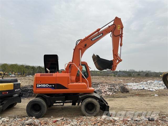Doosan DH150W Ratasekskavaatorid