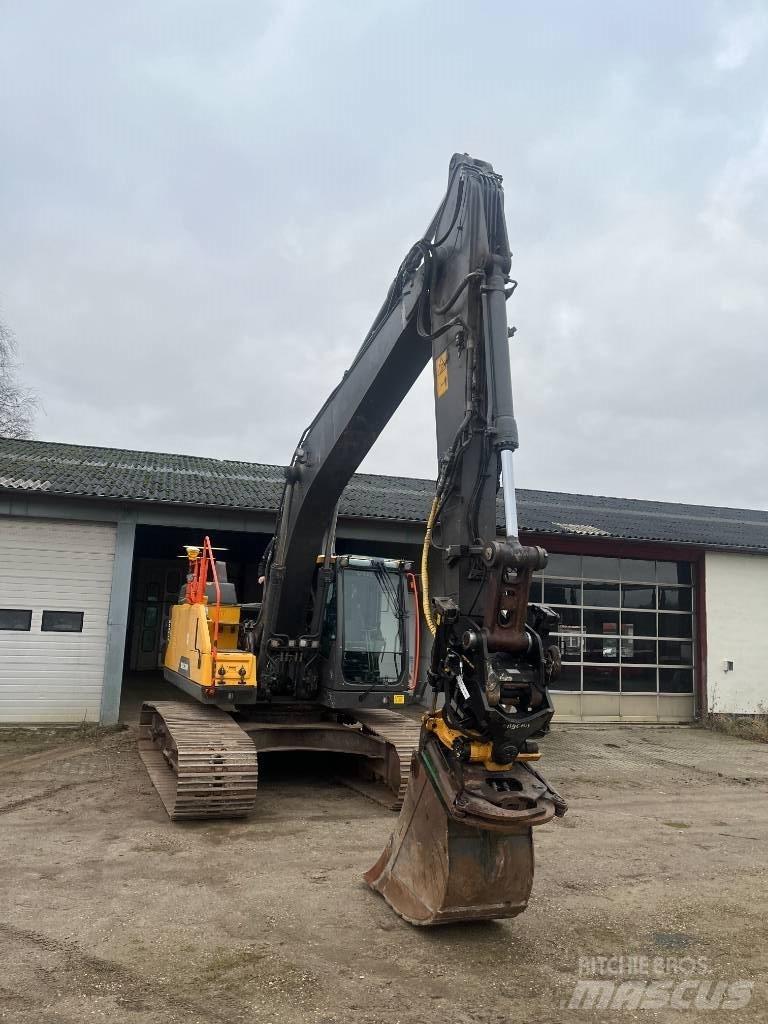 Volvo EC 220 EL Roomikekskavaatorid