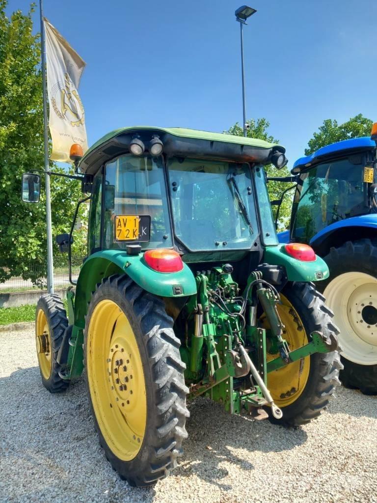 John Deere 5820 Traktorid