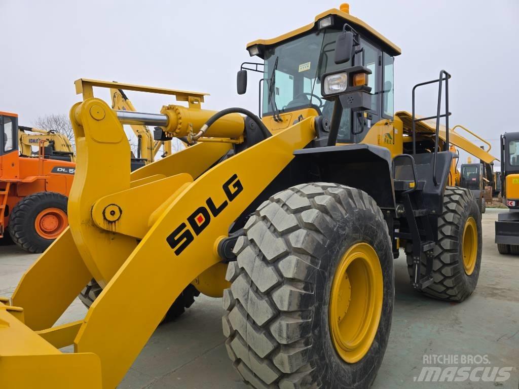 SDLG LG 956 F Rataslaadurid