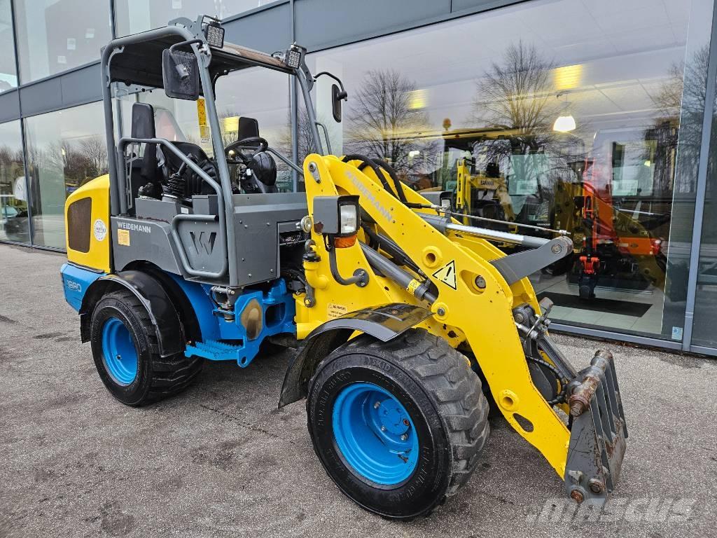 Weidemann 1880 Rataslaadurid