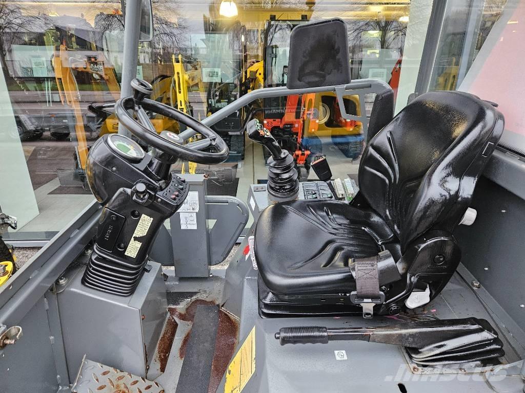 Weidemann 1880 Rataslaadurid