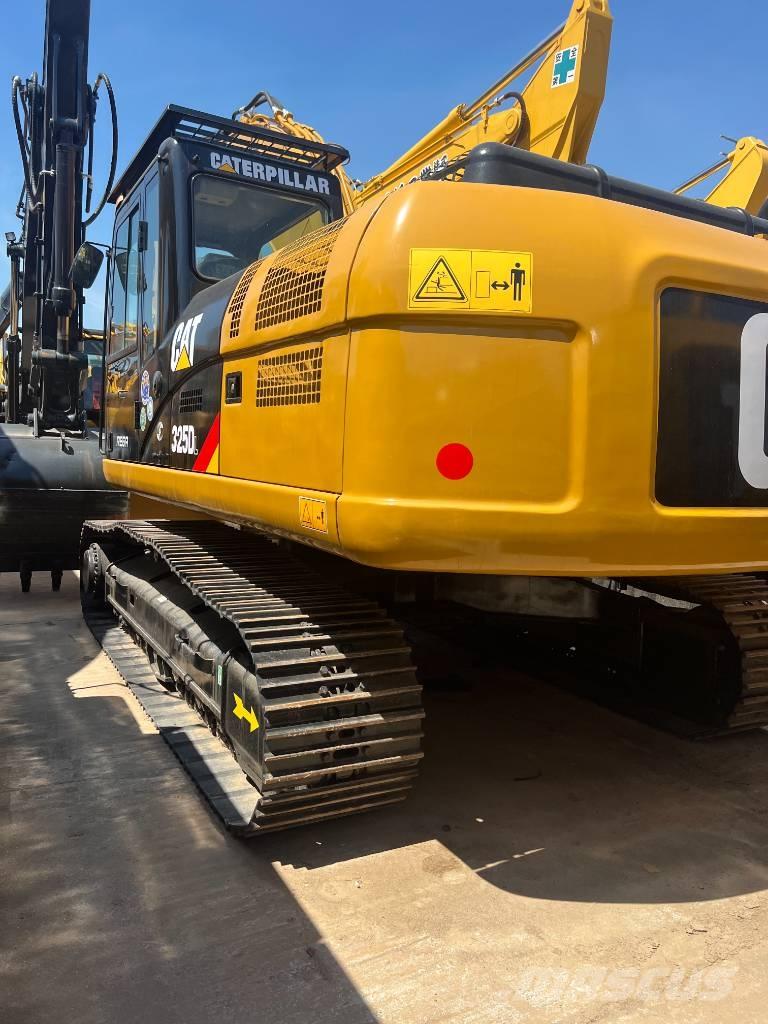 CAT 325D Roomikekskavaatorid