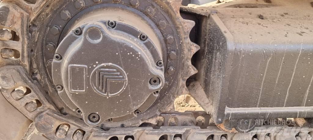 JCB JS 200 LC Roomikekskavaatorid