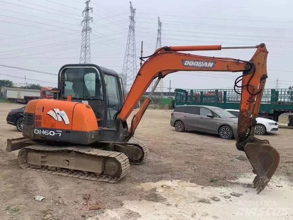 Doosan DH 60 Miniekskavaatorid < 7 t