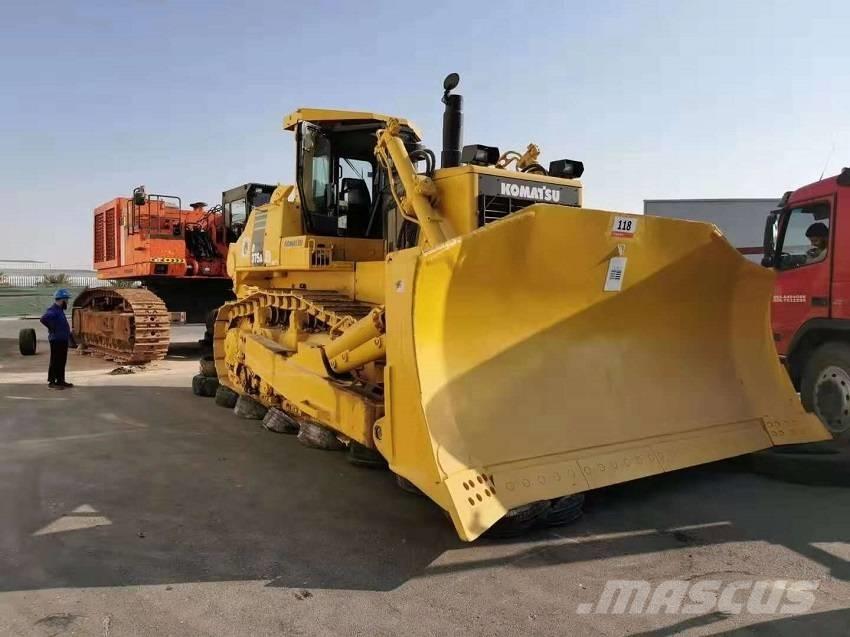 Komatsu d375a Buldooserid