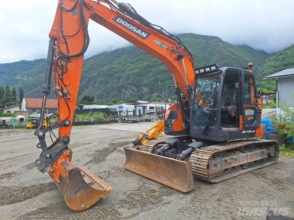 Doosan DX 140 LCR-7 Roomikekskavaatorid