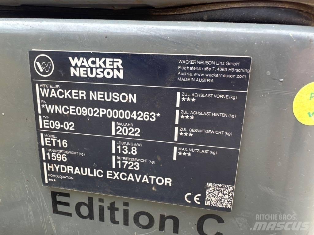 Wacker Neuson ET16 Roomikekskavaatorid