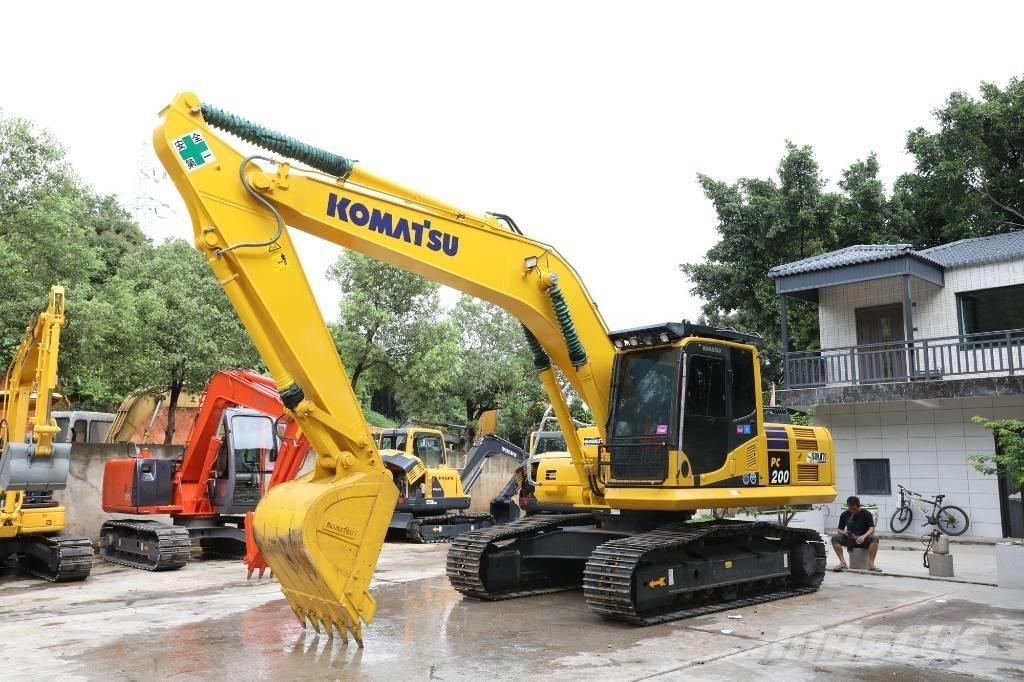 Komatsu PC 200-8 Miniekskavaatorid < 7 t