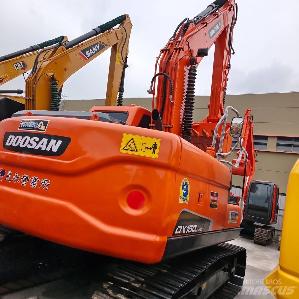 Doosan DX 150 LC Roomikekskavaatorid