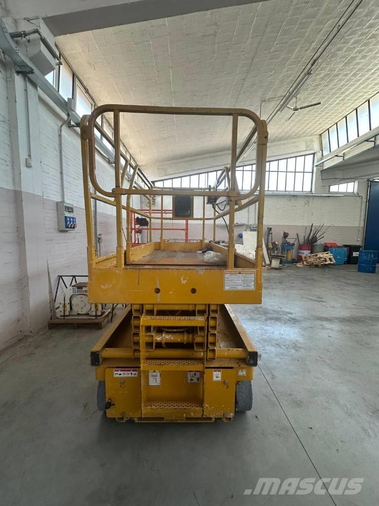 Haulotte Compact 10 Käärtõstukid