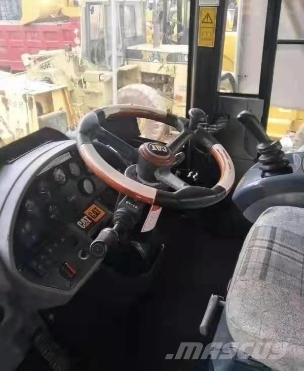 CAT 966 H Rataslaadurid