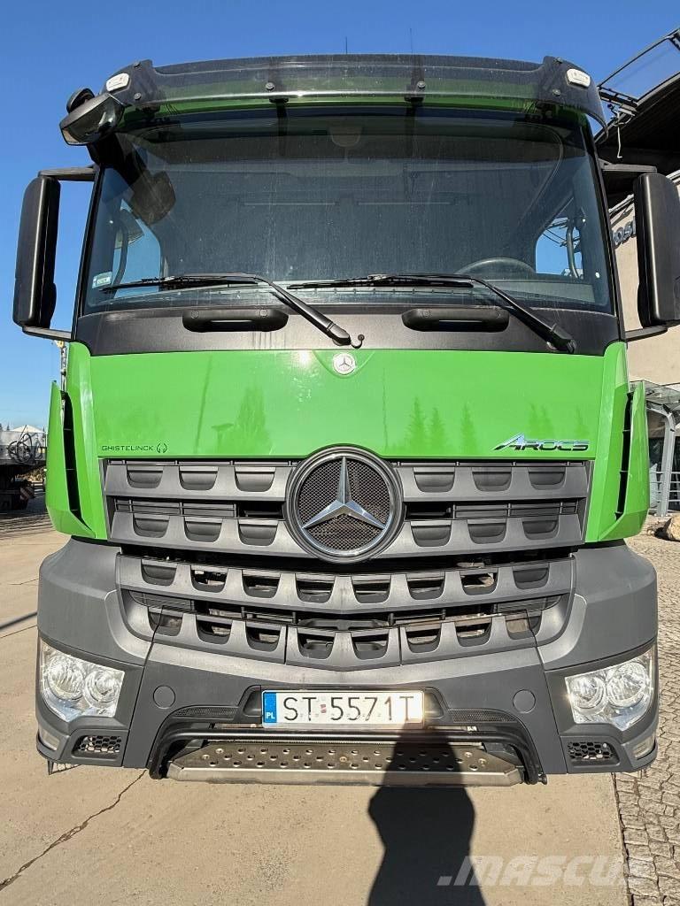 Mercedes-Benz Arocs Sadulveokid