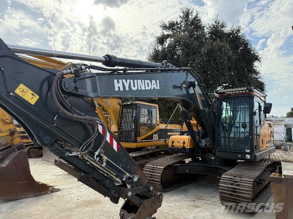Hyundai HX 220 AL Roomikekskavaatorid