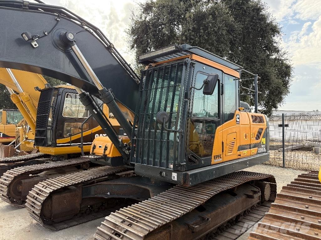 Hyundai HX 220 AL Roomikekskavaatorid