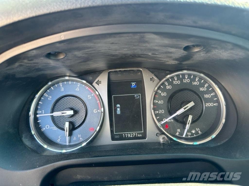 Toyota Hilux Sõiduautod