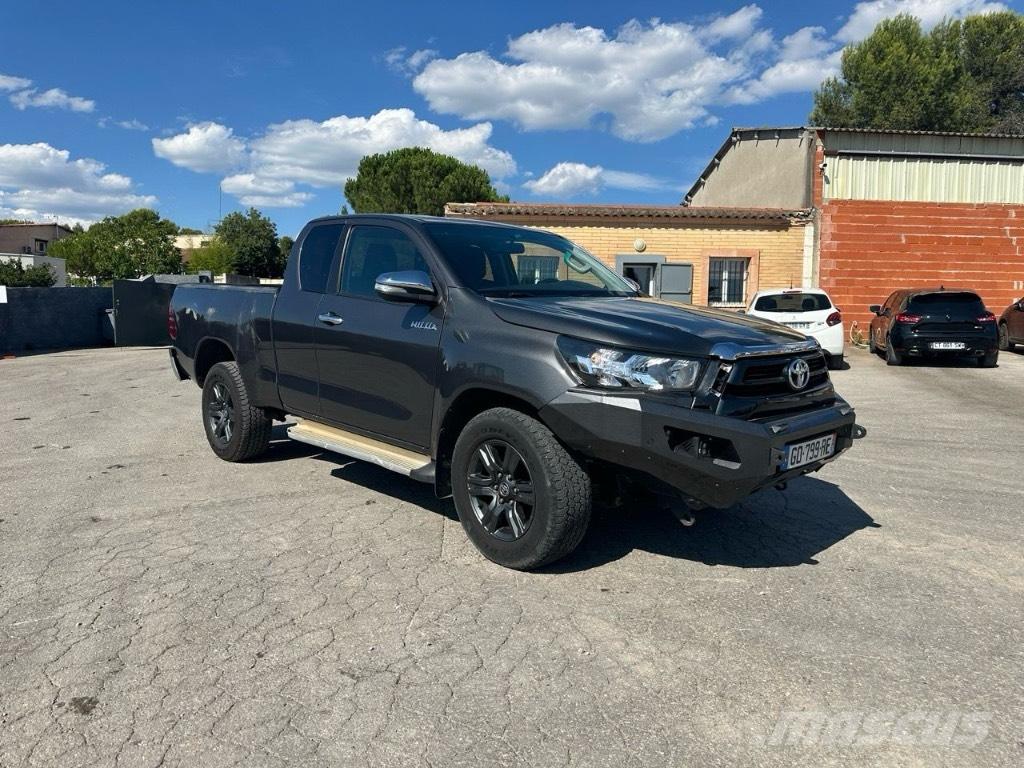 Toyota Hilux Sõiduautod