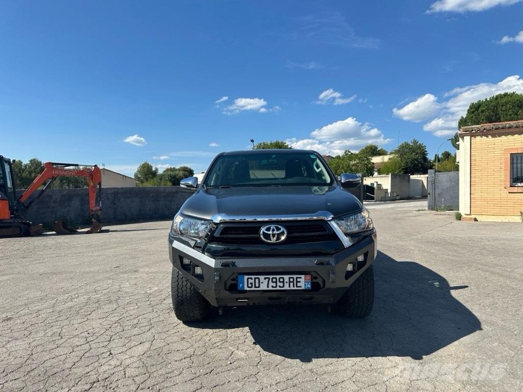Toyota Hilux Sõiduautod
