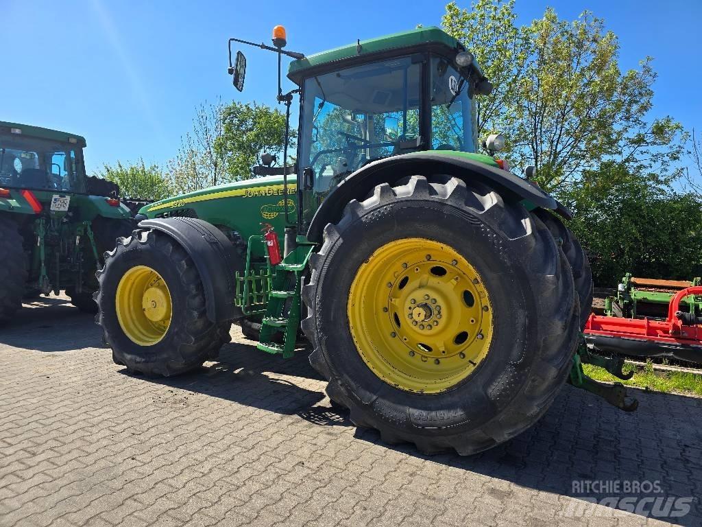 John Deere 8320 Traktorid