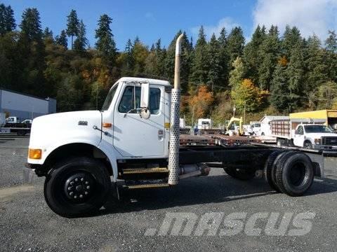 International 4900 Raamautod