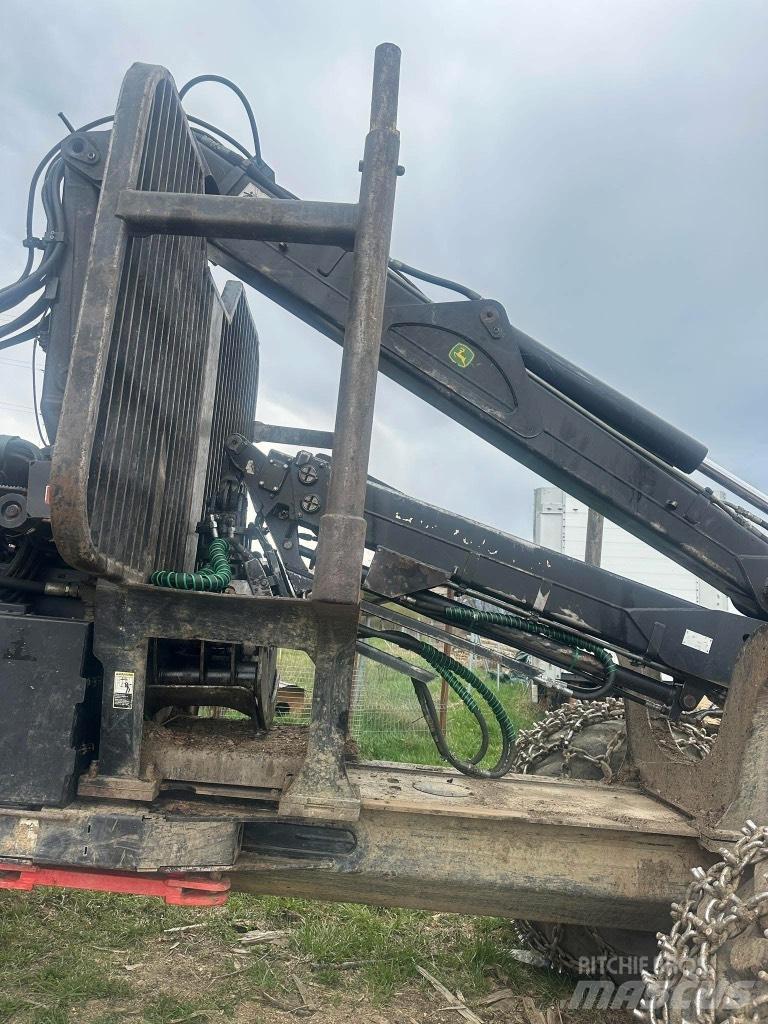 John Deere 1110 E Forwarderid