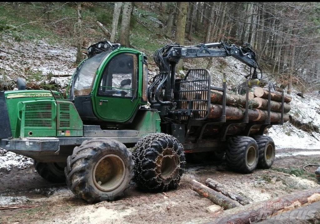 John Deere 1110 E Forwarderid