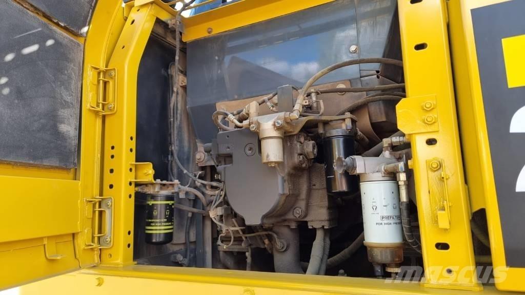 Komatsu PC 210 LC-11 Roomikekskavaatorid