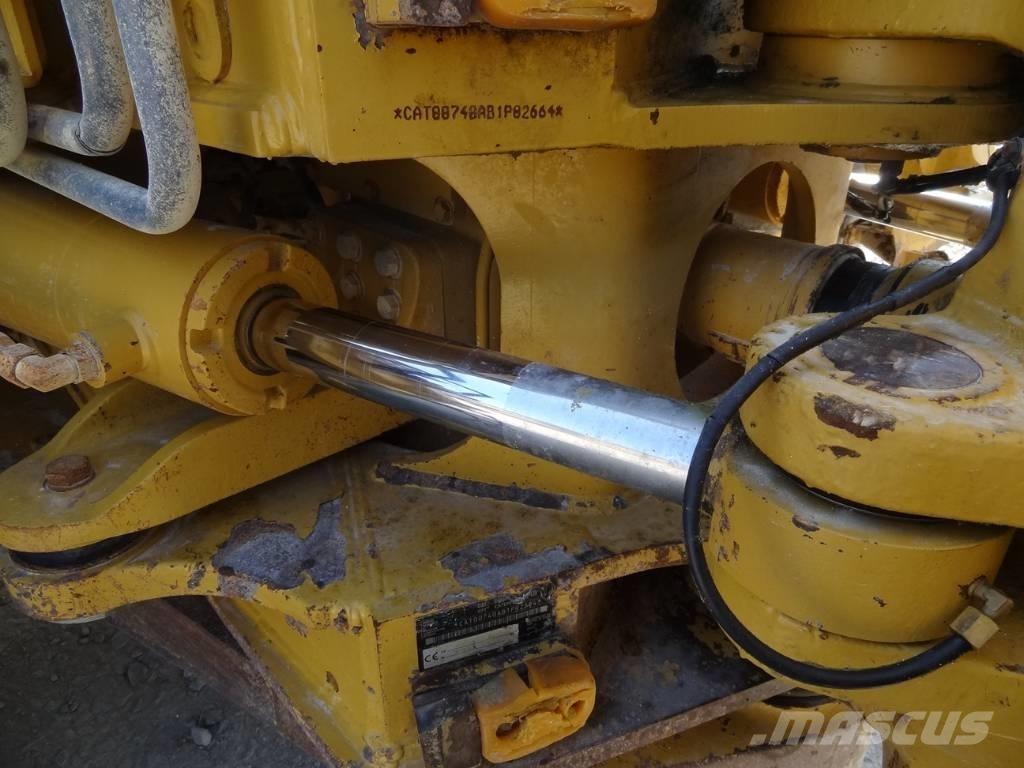 CAT 740 Liigendraamiga pinnaseveokid