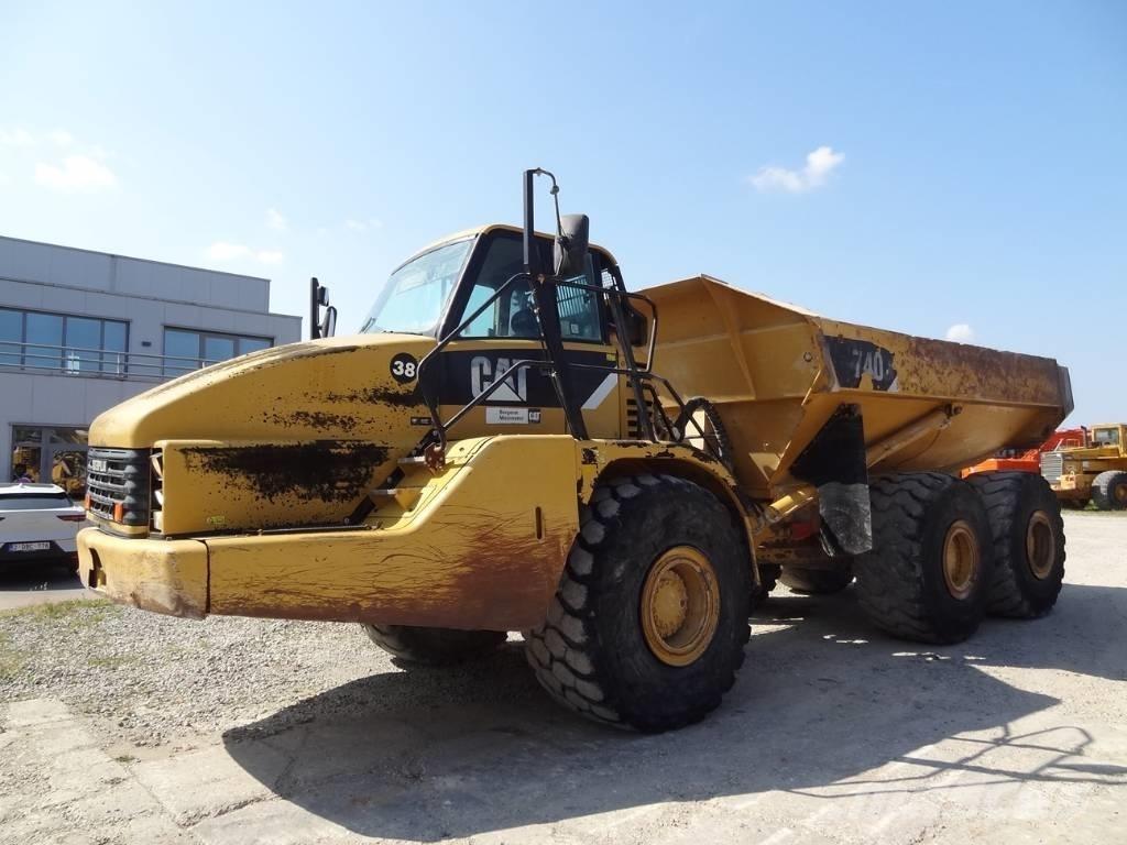 CAT 740 Liigendraamiga pinnaseveokid