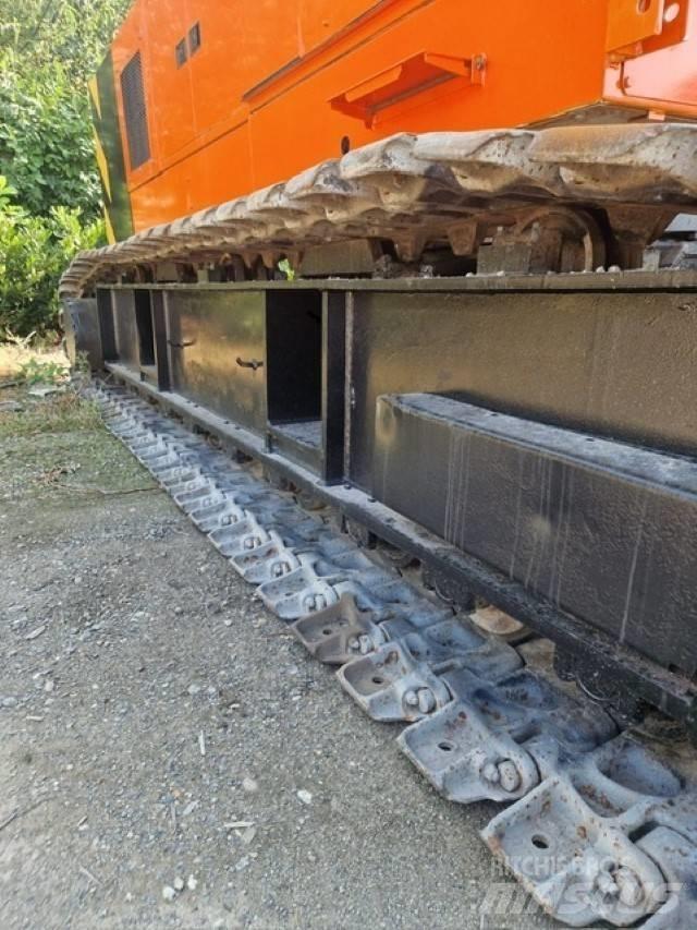Hitachi KH 180-3 Roomikkraanad