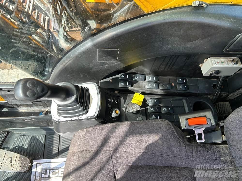 JCB JS220 LC Roomikekskavaatorid